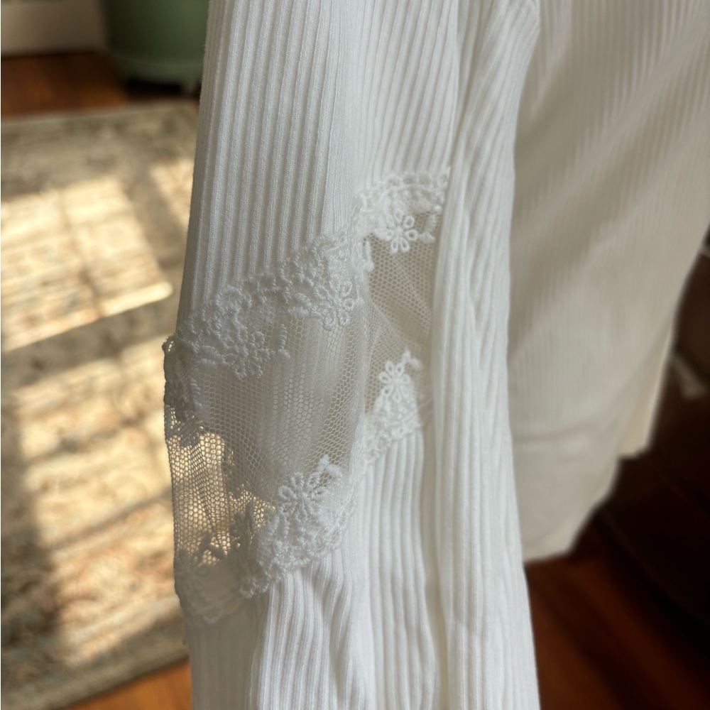 Lace Patchwork Drop Sleeve Blouse - Picture 3 of 8